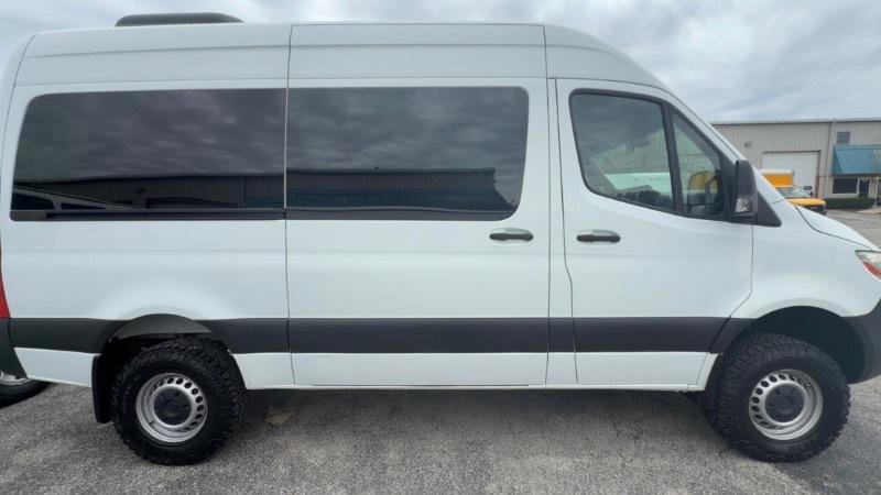 Used 2019 Freightliner Sprinter 2500 AWD/4WD image 13