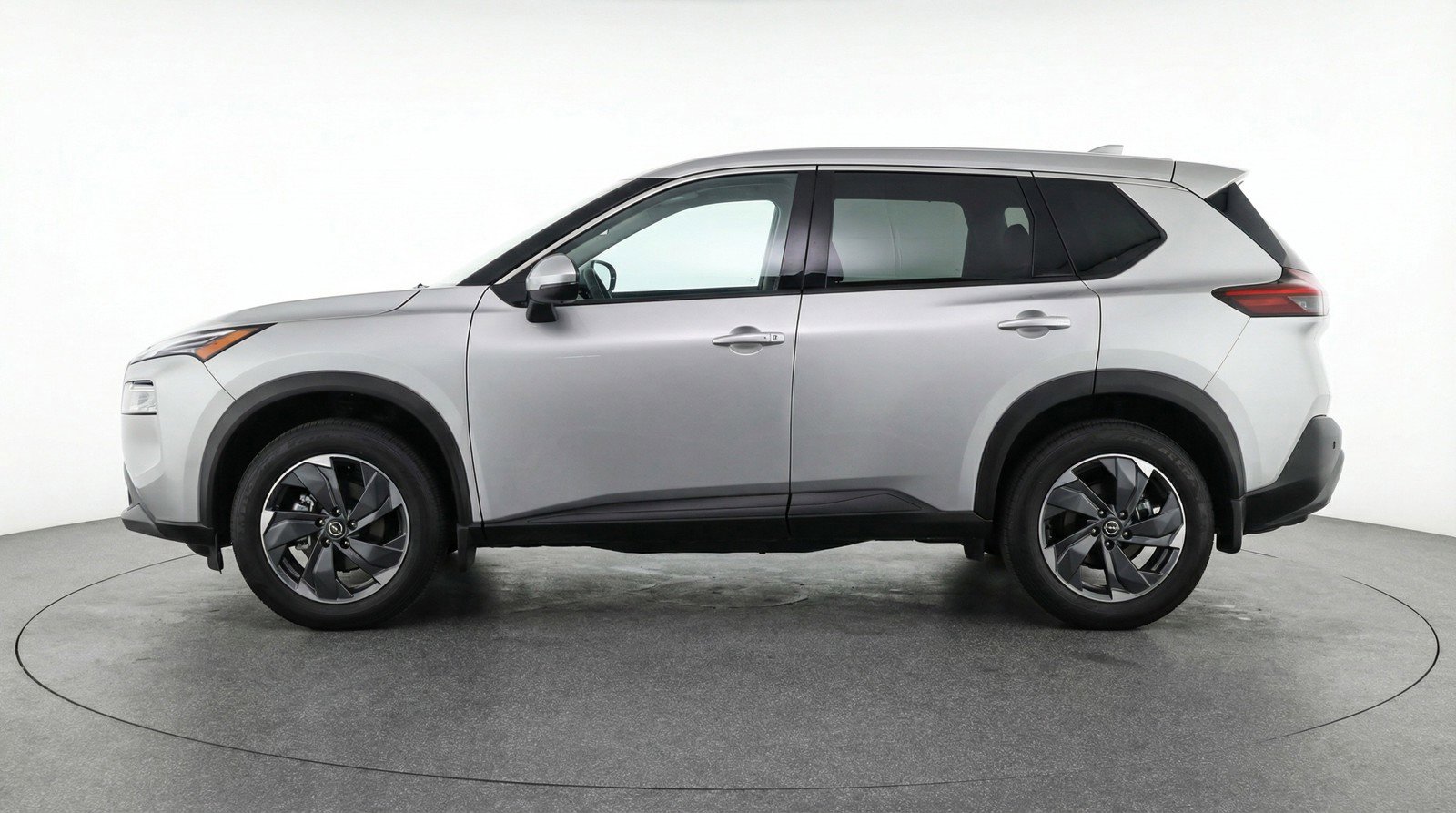 Used 2025 Nissan Rogue SV image 5