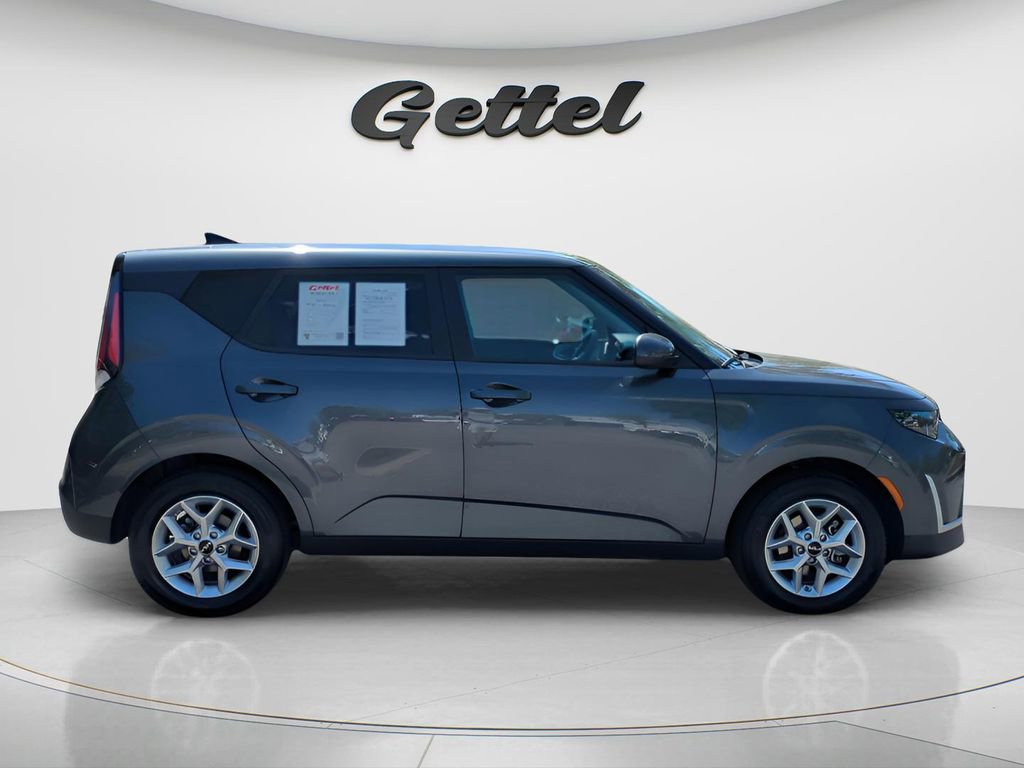 Used 2024 Kia Soul LX w/ Option Group 015 image 4