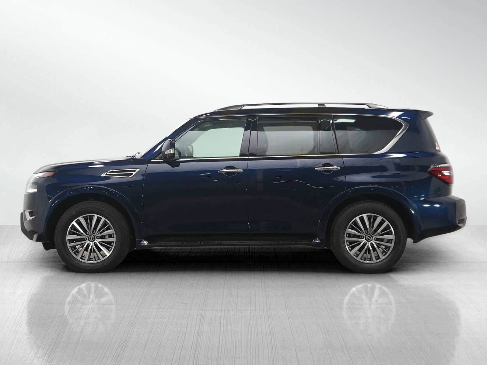 Used 2023 Nissan Armada SL image 2