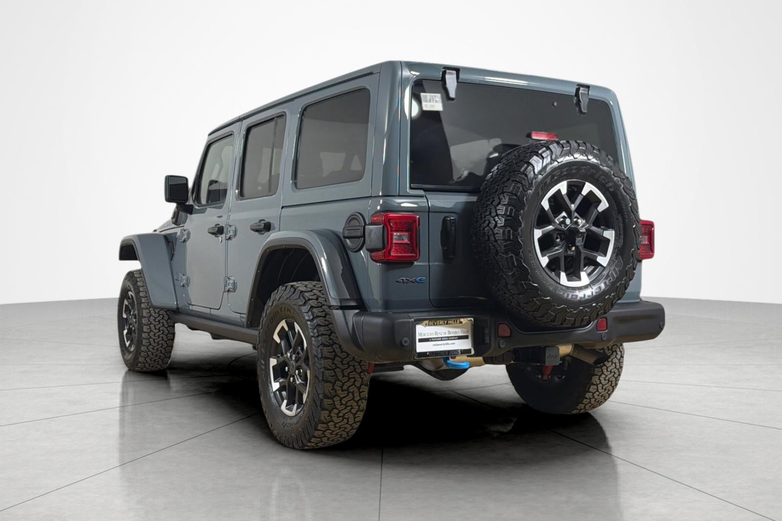 Used 2024 Jeep Wrangler Unlimited Rubicon 4xe AWD/4WD image 3