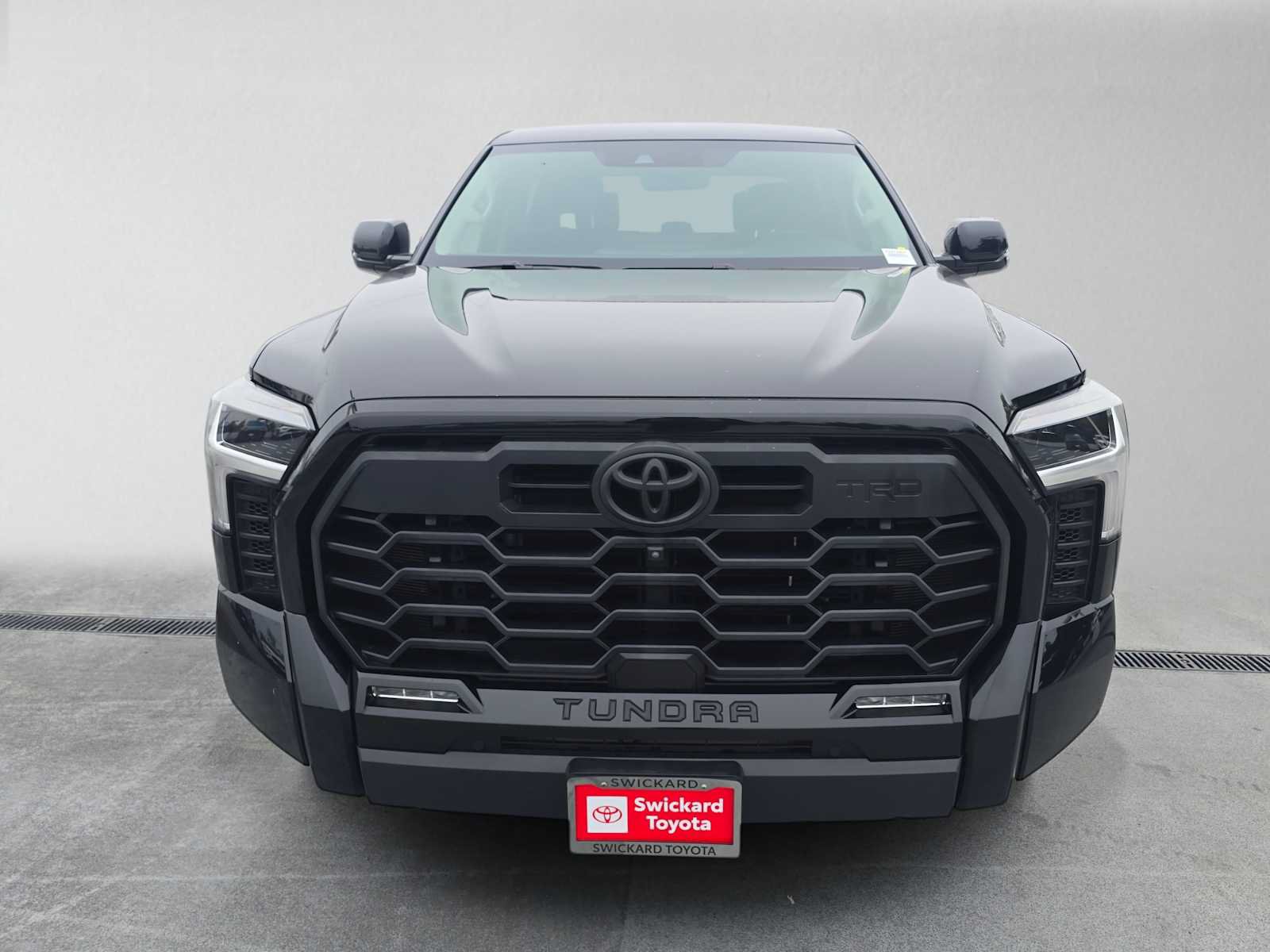 Used 2024 Toyota Tundra Limited w/ TRD Off-Road Package AWD/4WD image 8