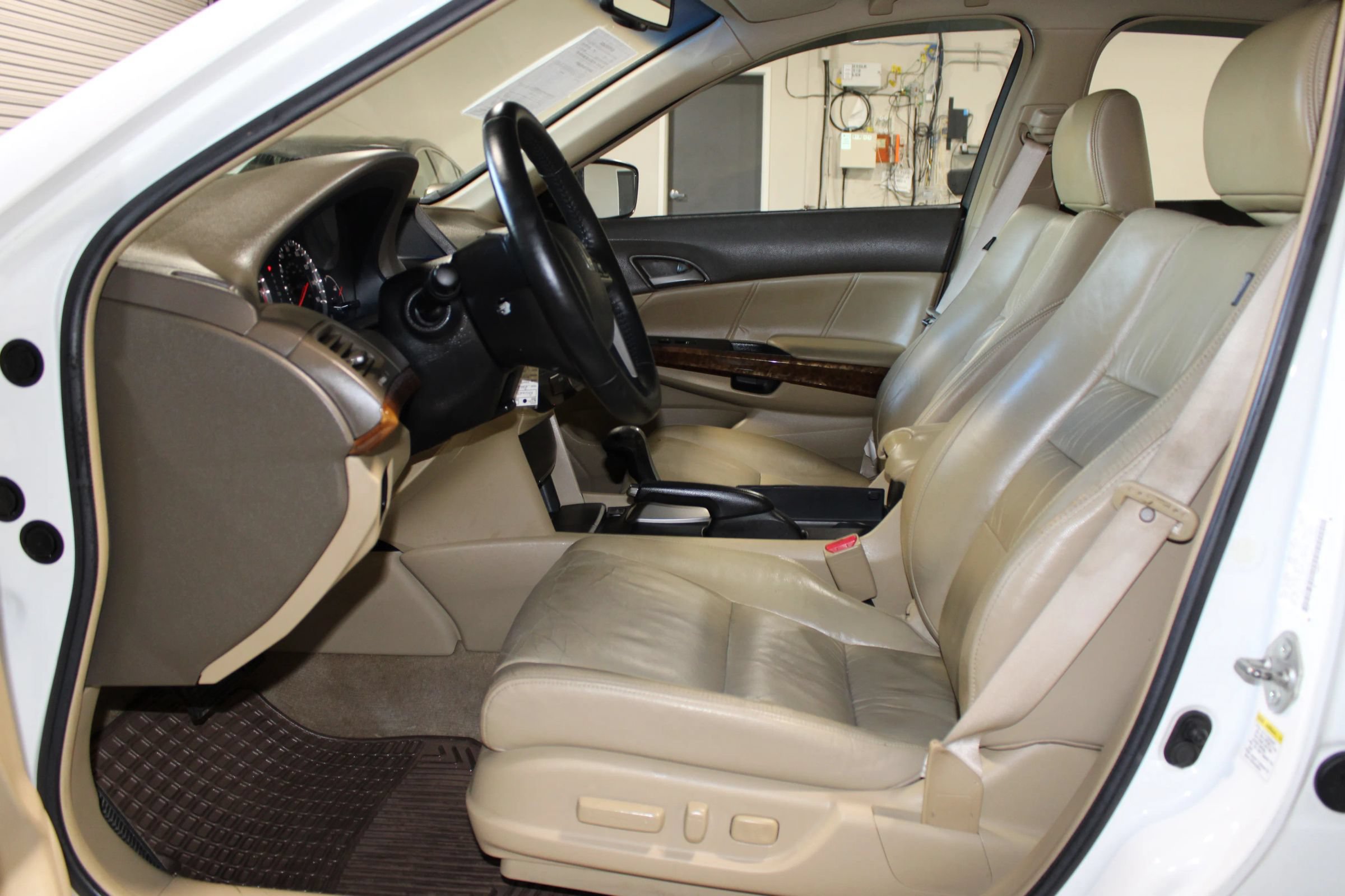 Used 2008 Honda Accord EX-L image 9