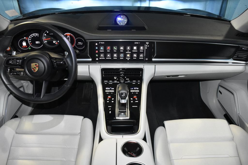Used 2023 Porsche Panamera 4 Platinum Edition image 9