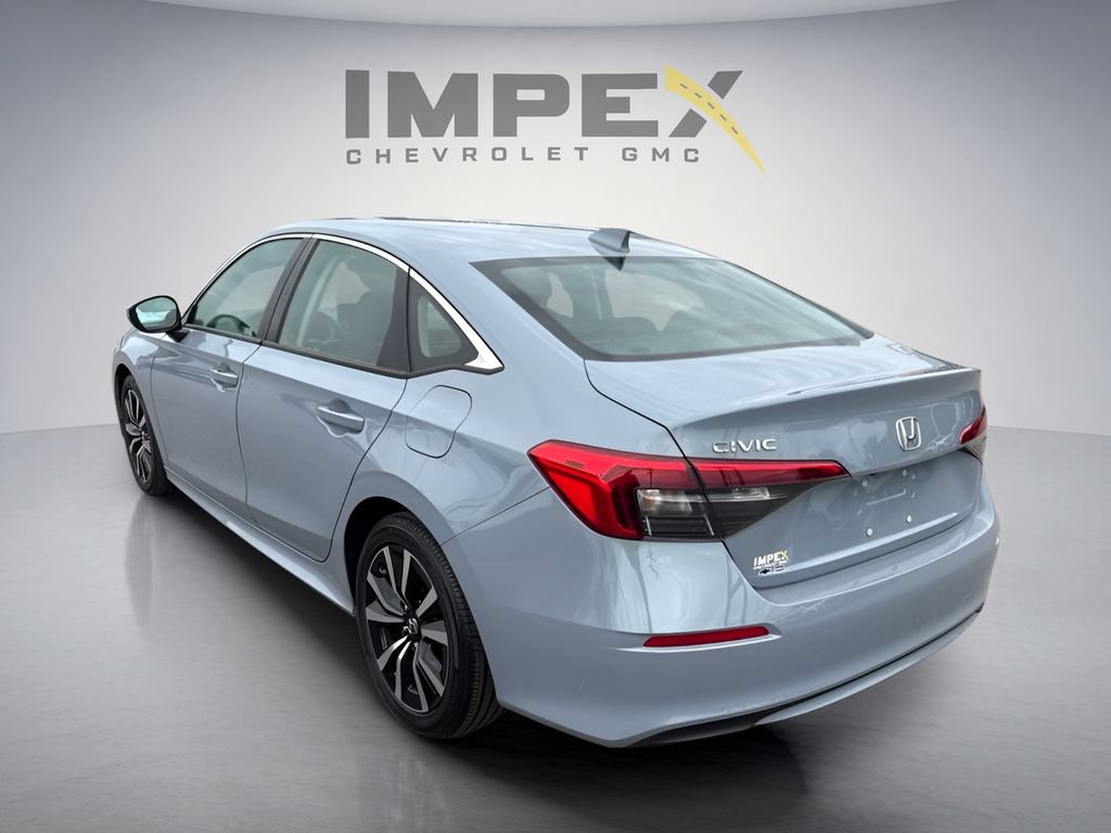 Used 2023 Honda Civic EX image 3