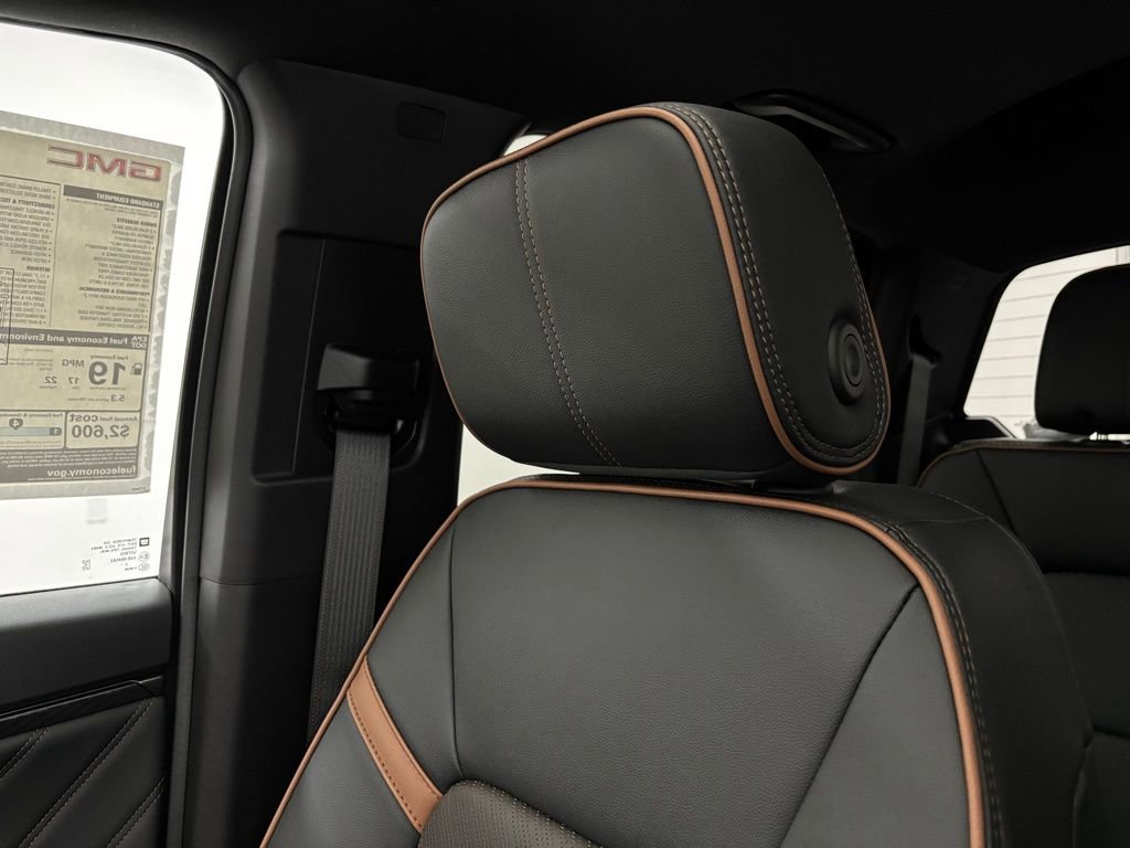 New 2026 GMC Canyon AT4 w/ Technology Plus Package image 41