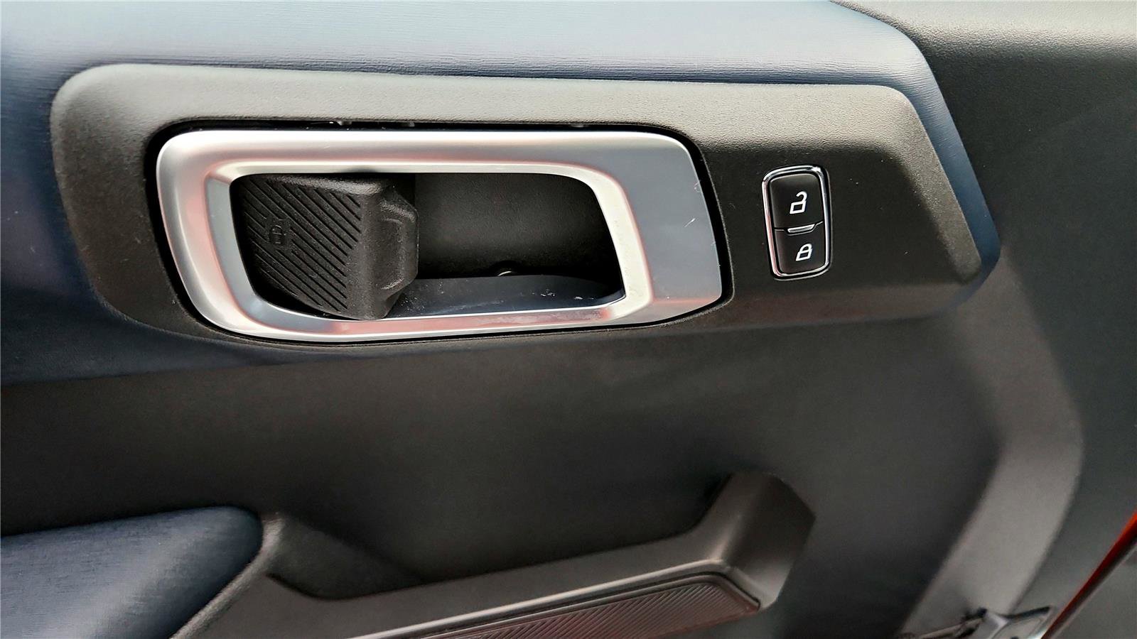 Used 2024 Ford Bronco Outer Banks w/ Sasquatch Package image 23