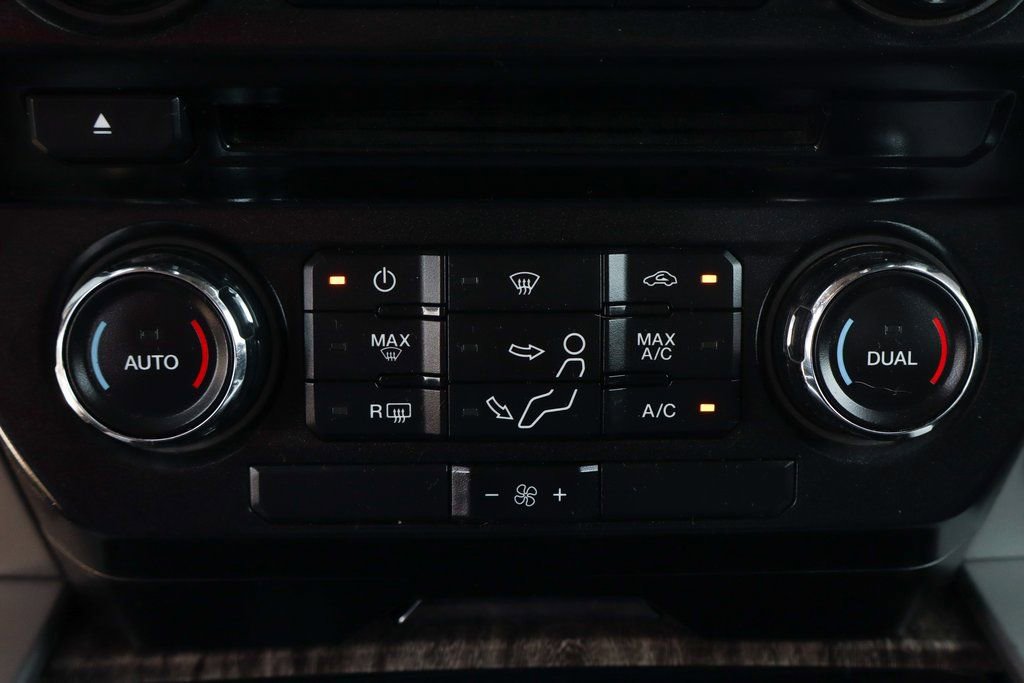 Used 2017 Ford F350 Lariat w/ Chrome Package image 31