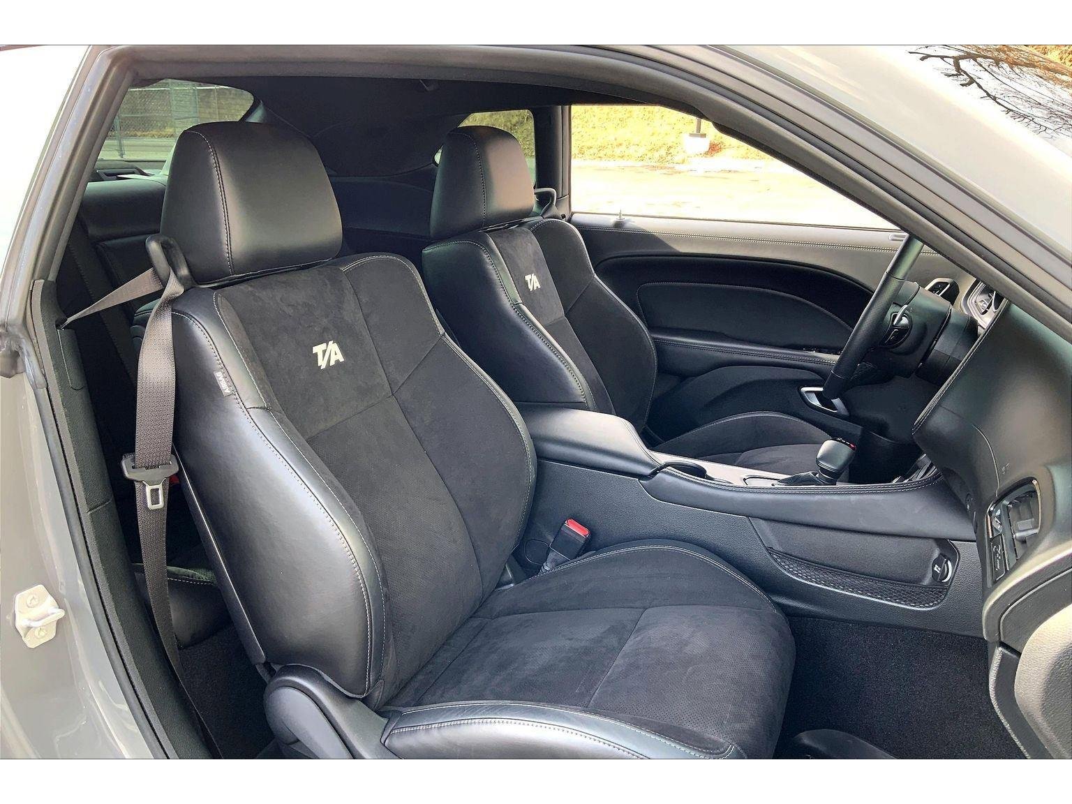 Used 2023 Dodge Challenger R/T w/ T/A Package image 5