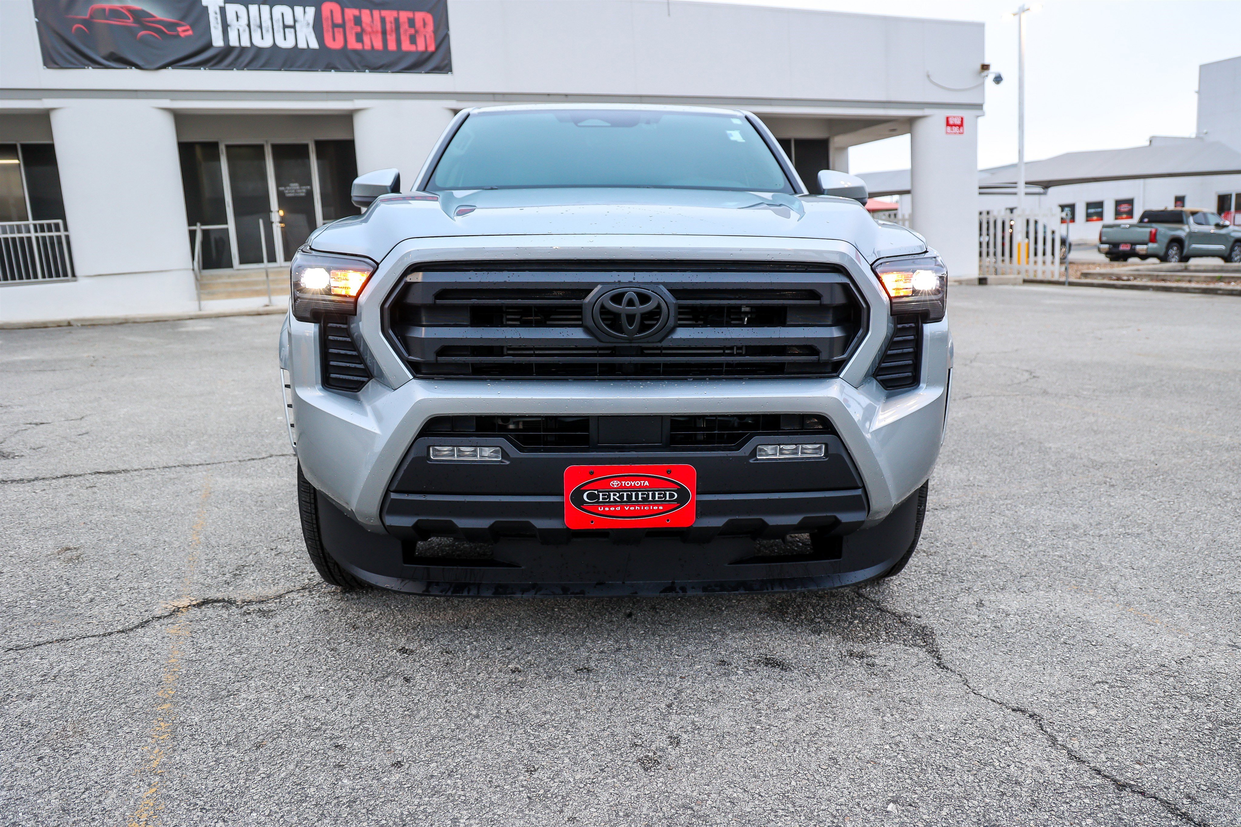 Certified 2025 Toyota Tacoma SR5 image 3