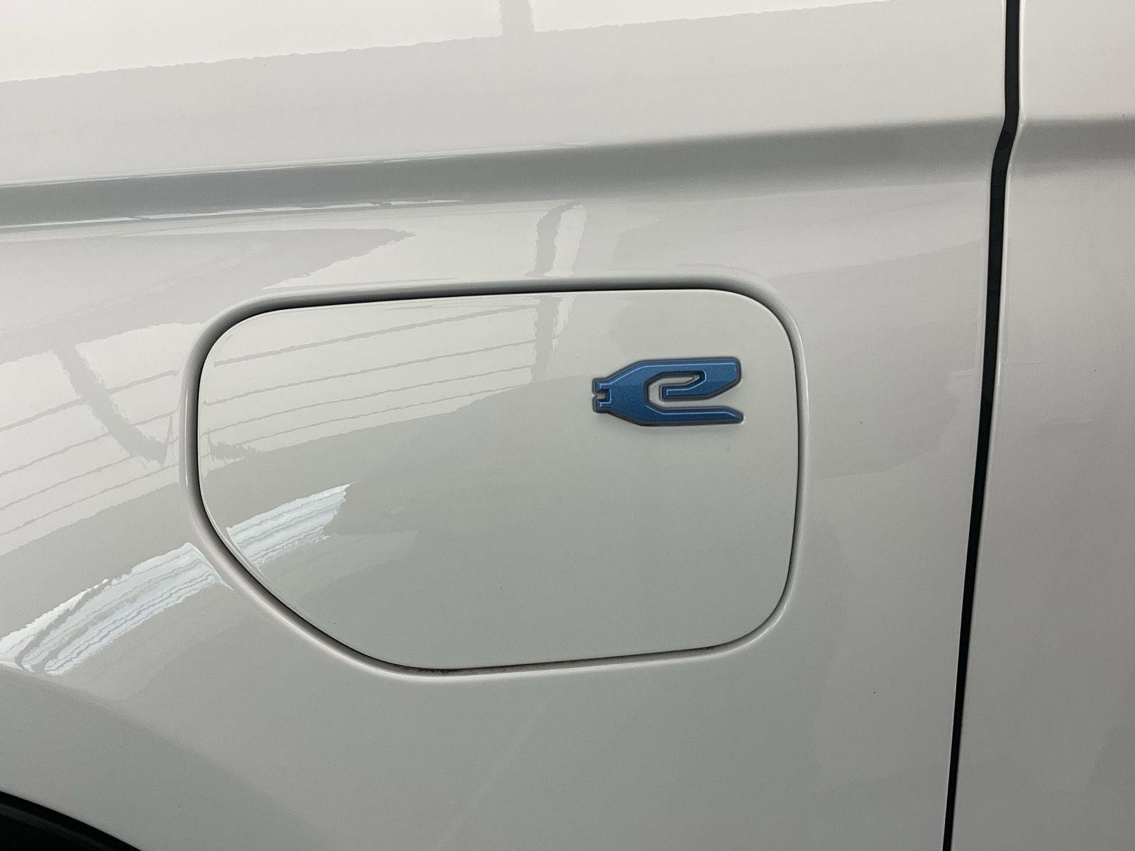 Used 2024 Jeep Grand Cherokee Limited 4xe image 19