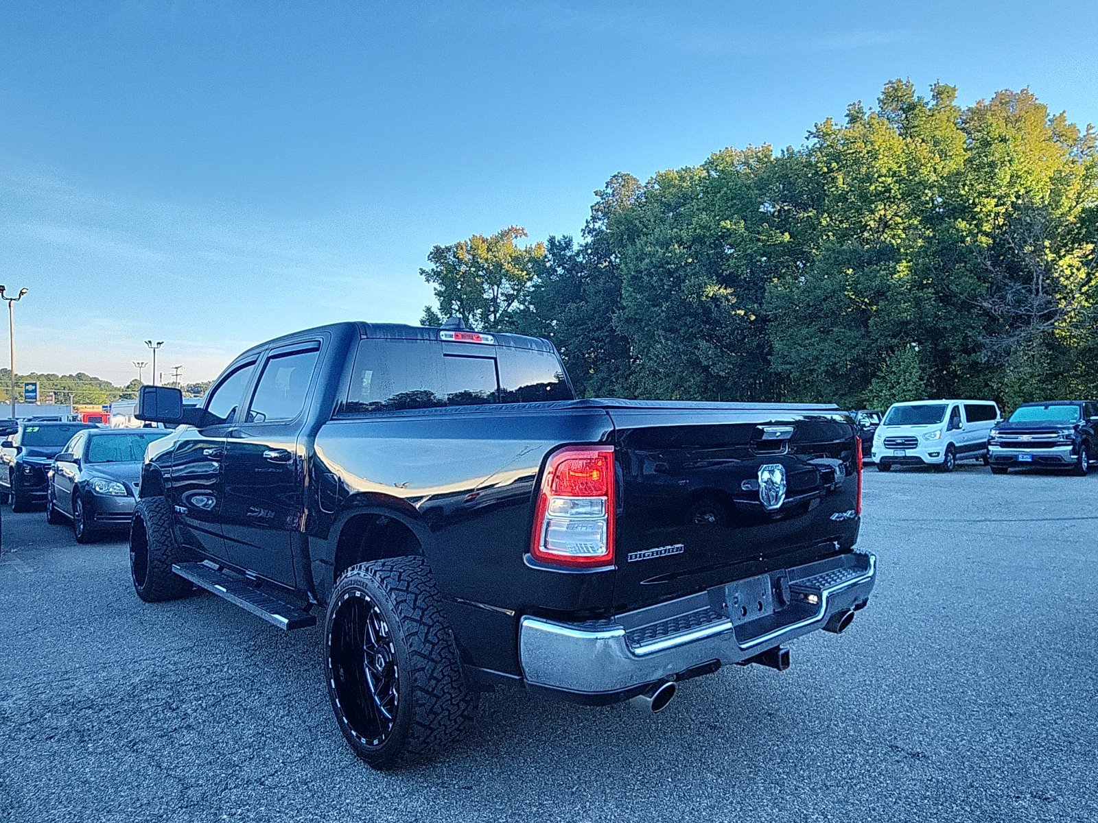 Used 2019 RAM 1500 Big Horn AWD/4WD image 3