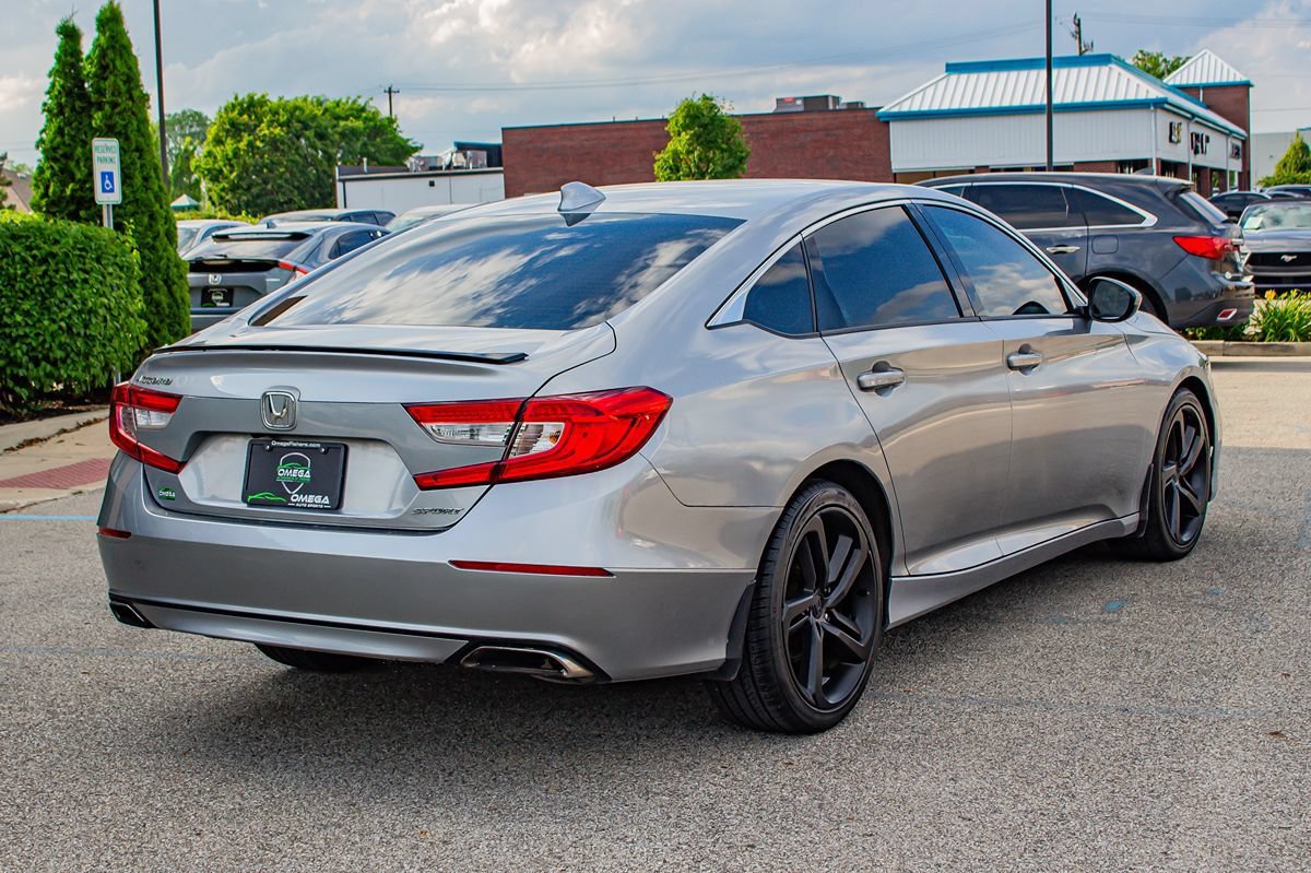 Used 2018 Honda Accord Sport image 9