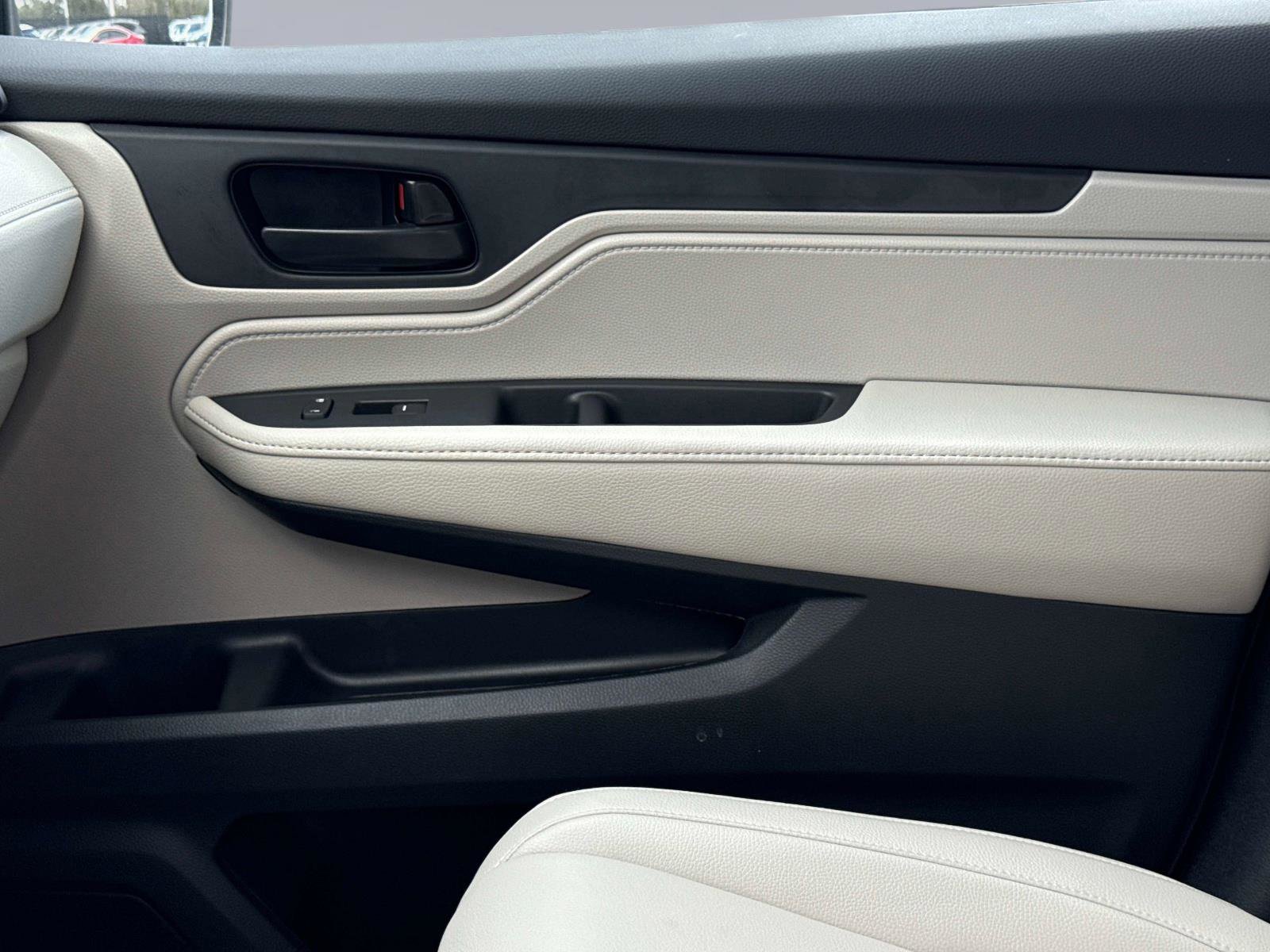 Certified 2025 Honda Odyssey EX-L image 25