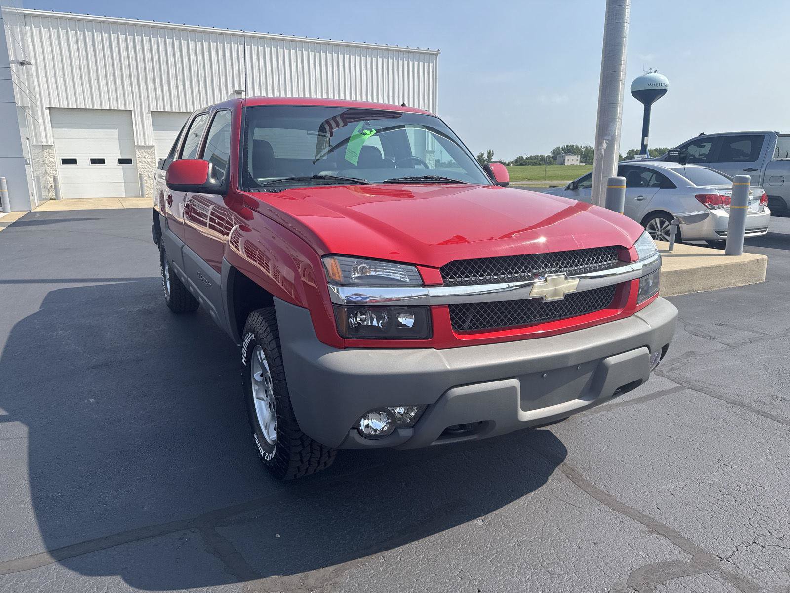 Used 2002 Chevrolet Avalanche 4x4 w/ Off-Road Suspension Pkg image 6