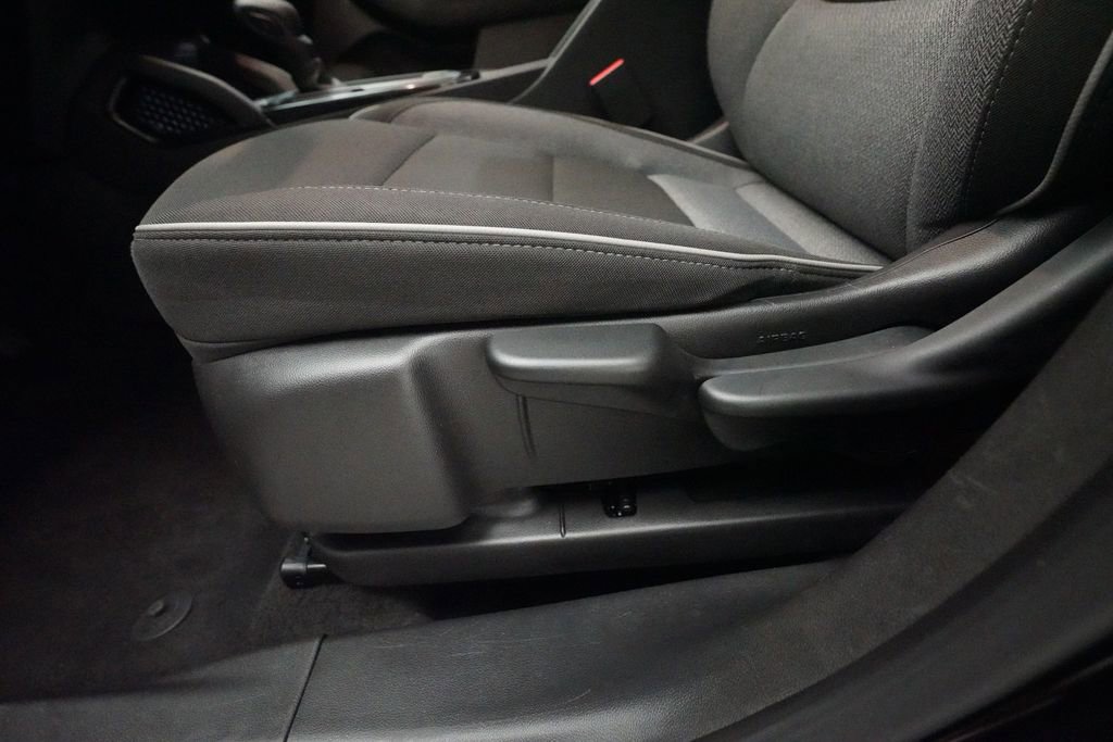 Used 2025 Chevrolet TrailBlazer LT AWD/4WD image 28