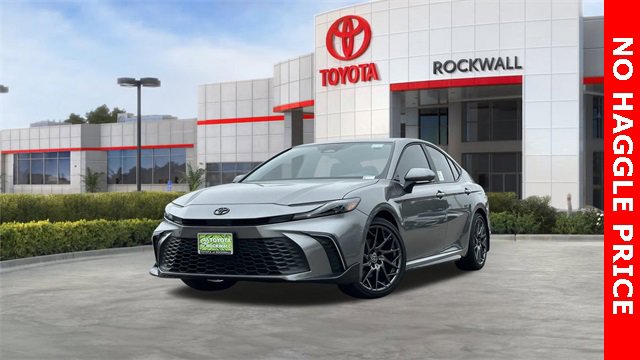 Used 2025 Toyota Camry SE w/ Multimedia Upgrade Package