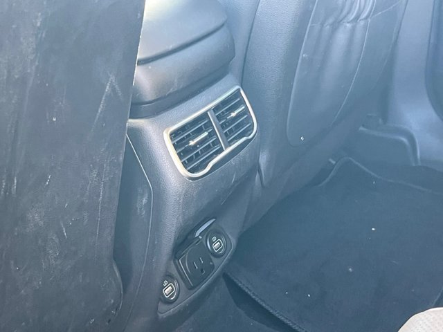 Used 2022 Hyundai Santa Fe Limited FWD image 18