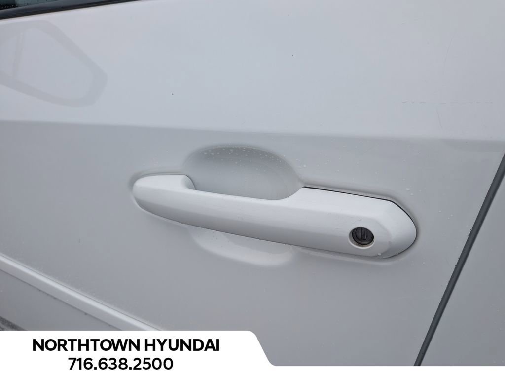 Used 2021 Toyota RAV4 LE AWD/4WD image 36