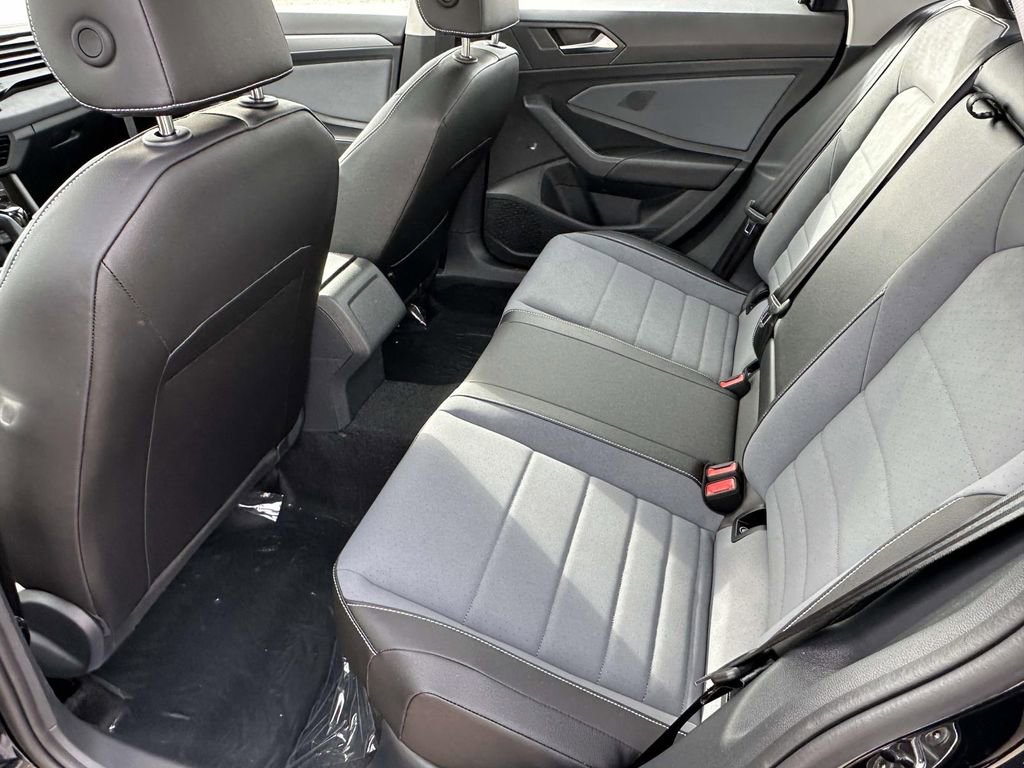 New 2026 Volkswagen Jetta SE image 8