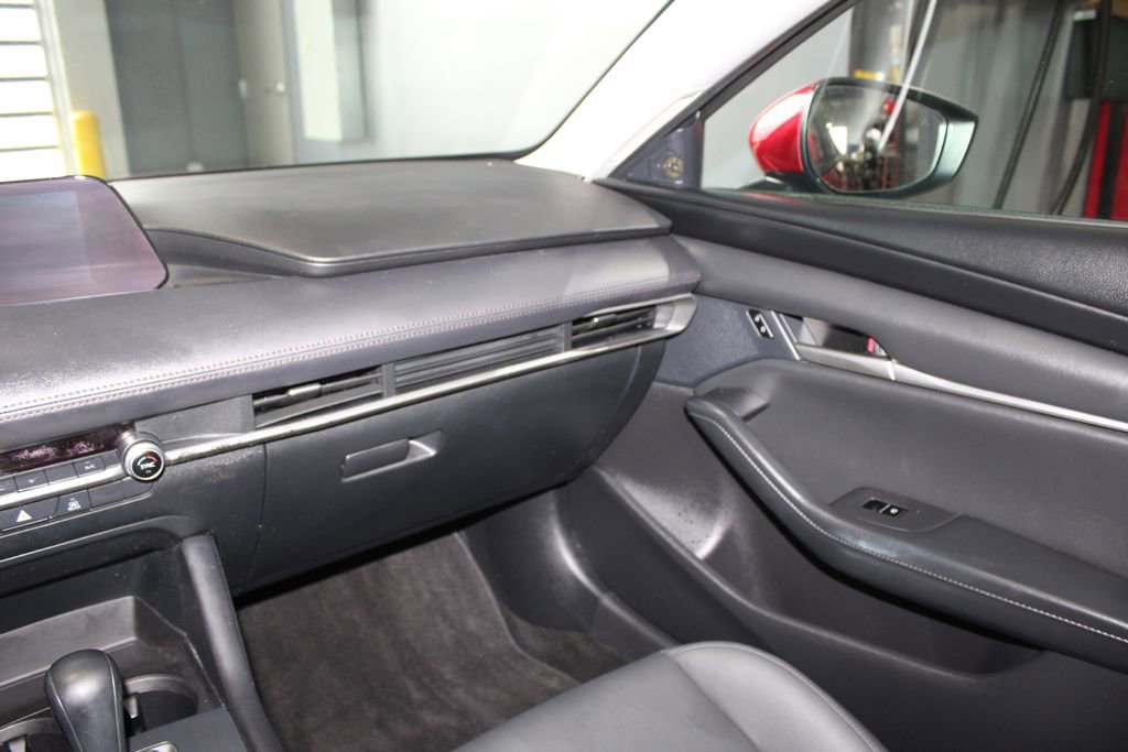 Used 2023 MAZDA MAZDA3 s image 24