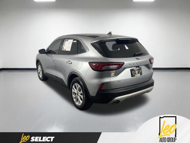Used 2023 Ford Escape Active w/ Cold Weather Package FWD image 4