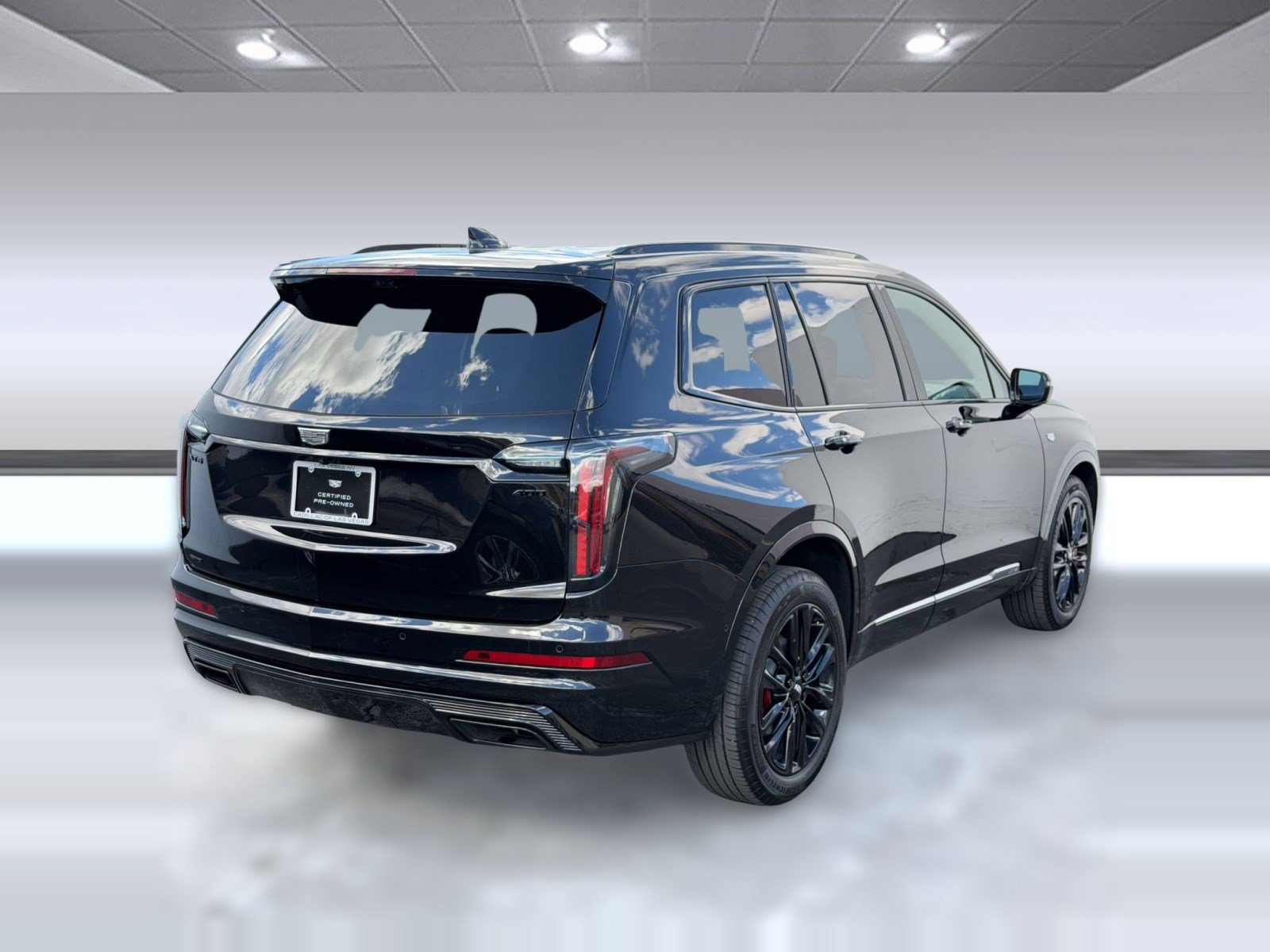 Used 2024 Cadillac XT6 Sport w/ LPO, Onyx Lite Package AWD/4WD image 8