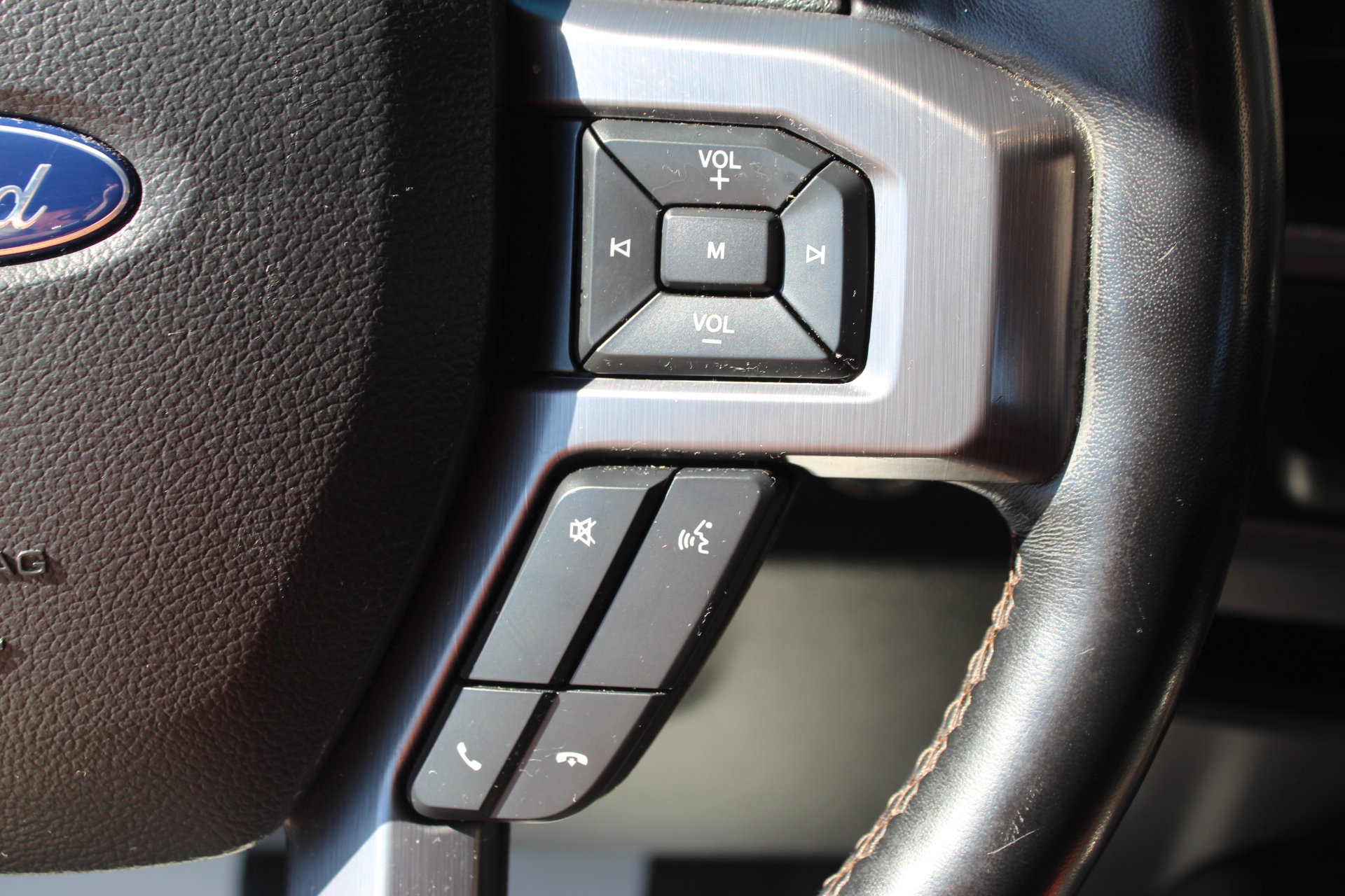 Used 2018 Ford Expedition Max Platinum image 19