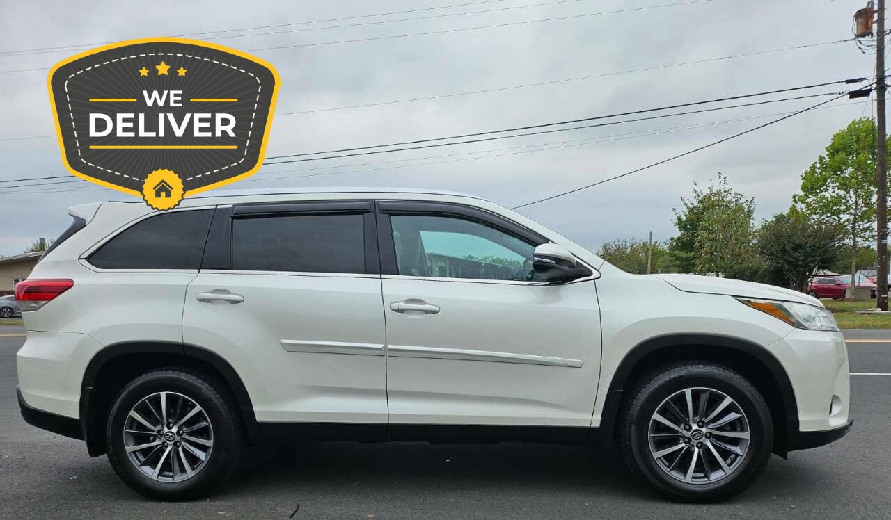 Used 2019 Toyota Highlander XLE image 6