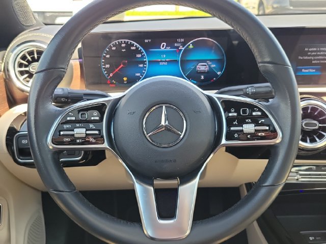 Used 2023 Mercedes-Benz CLA 250 image 20
