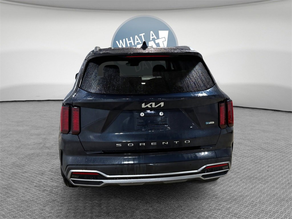 Certified 2022 Kia Sorento EX image 5