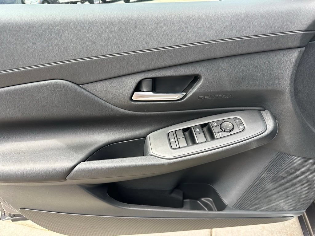 New 2026 Nissan Sentra SV w/ SV Convenience Package FWD image 12