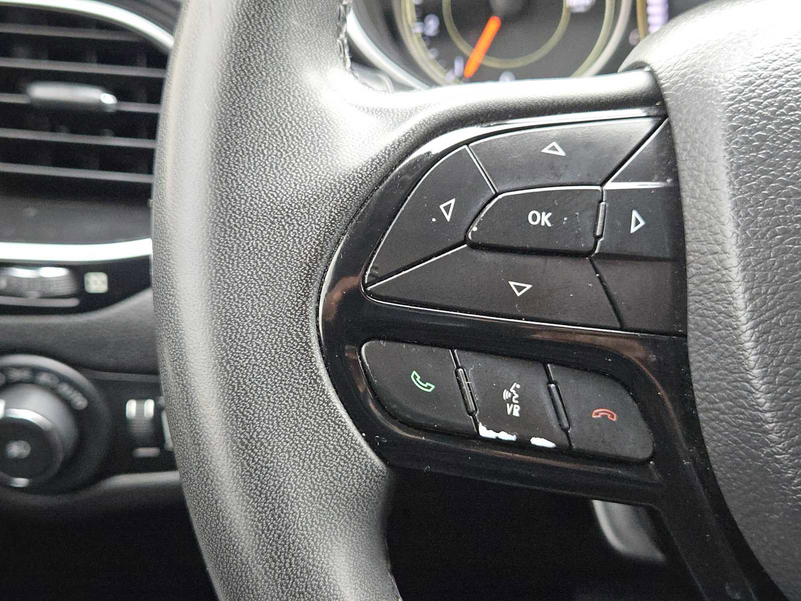 Used 2020 Jeep Cherokee Latitude Plus image 22