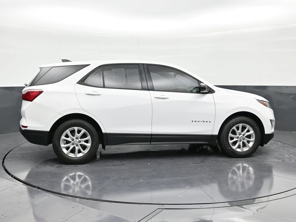 Used 2018 Chevrolet Equinox LS image 6