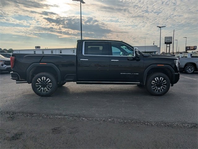 New 2026 GMC Sierra 2500 Denali Ultimate image 3