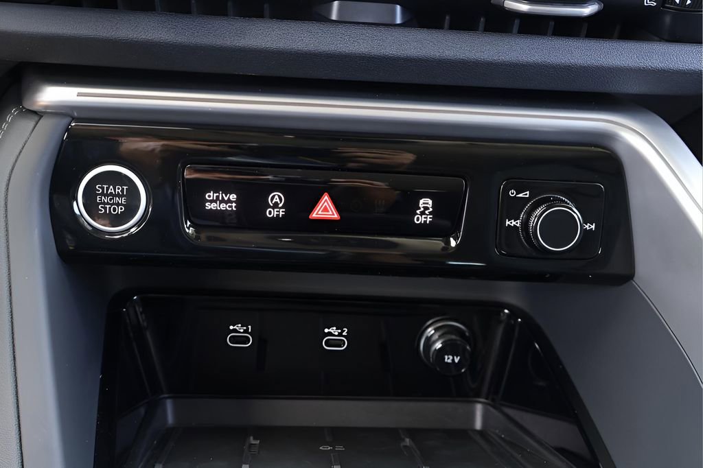 New 2025 Audi Q5 Premium Plus image 25