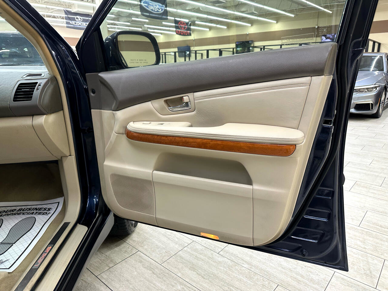 Used 2006 Lexus RX 330 image 35