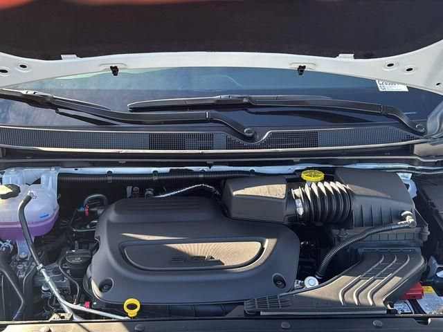 New 2026 Chrysler Pacifica Select FWD image 13