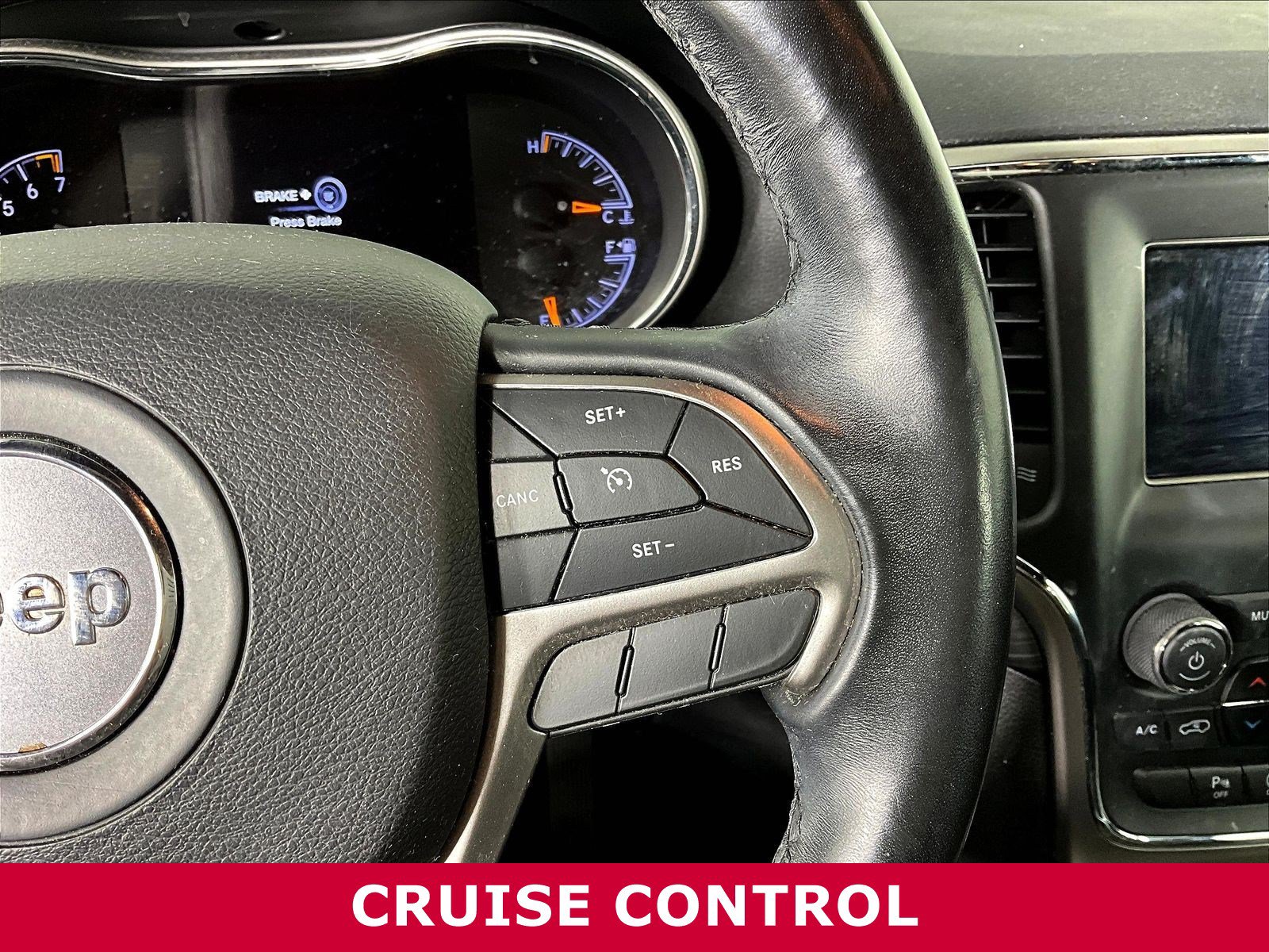 Used 2021 Jeep Grand Cherokee Laredo AWD/4WD image 12