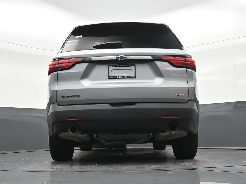 Used 2023 Chevrolet Traverse RS FWD image 29