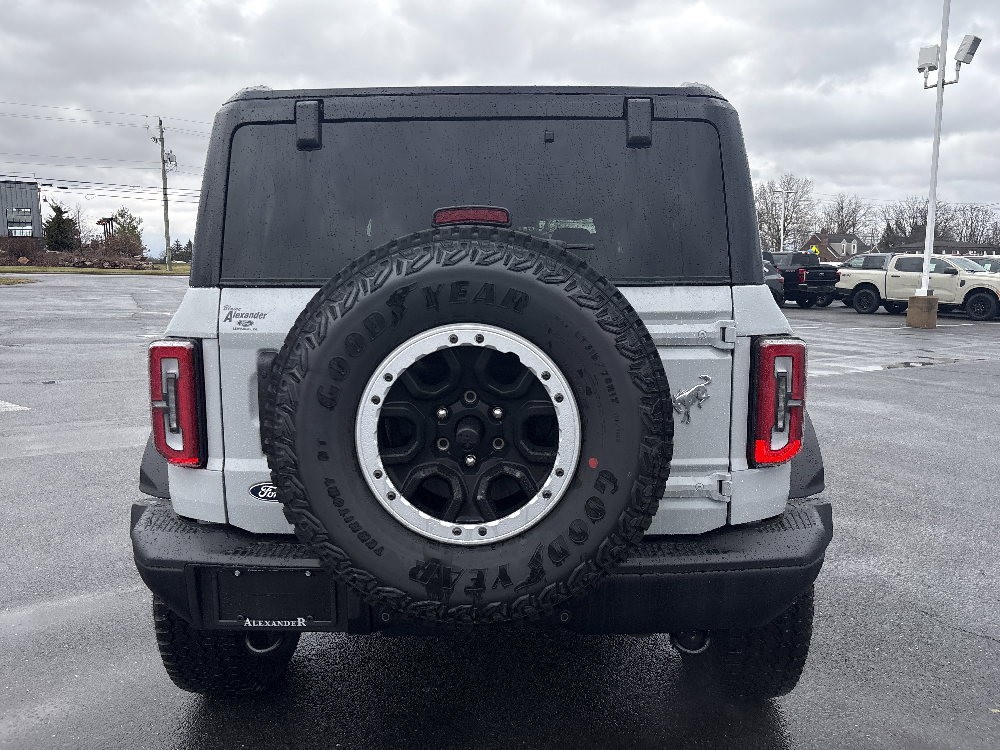 New 2026 Ford Bronco Badlands image 4