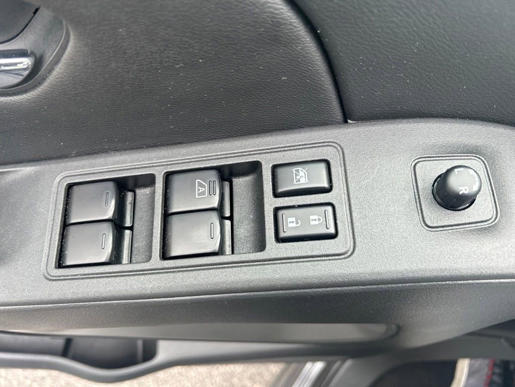 Certified 2025 Nissan Frontier SV RWD image 16