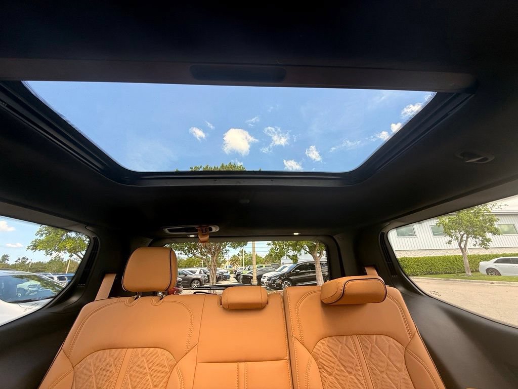 New 2026 Jeep Grand Wagoneer Summit AWD/4WD image 28