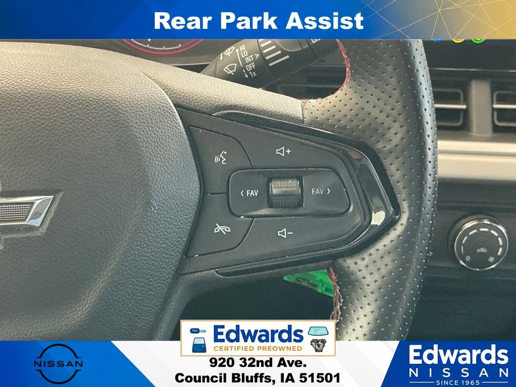 Used 2024 Chevrolet Trax RS w/ Sunroof Package FWD image 17