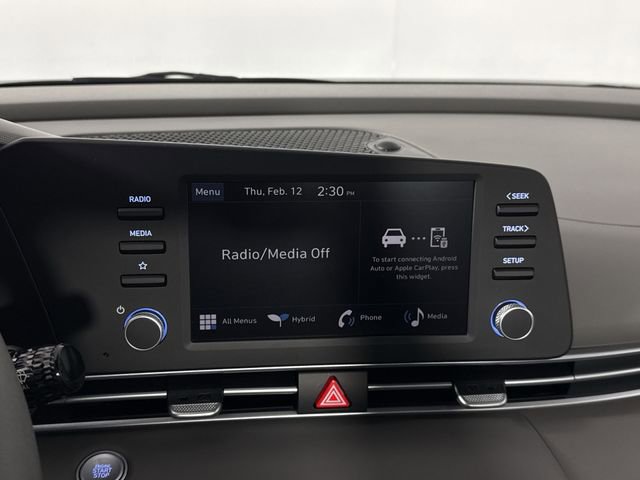 New 2026 Hyundai Elantra Hybrid FWD image 13
