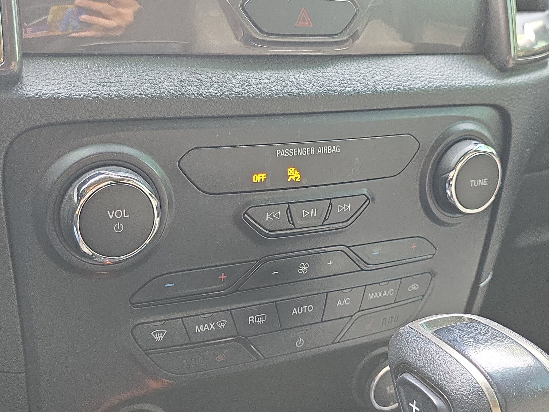 Certified 2019 Ford Ranger Lariat w/ Equipment Group 501A Mid image 19