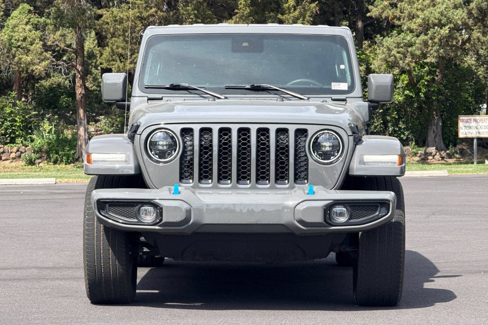 Used 2023 Jeep Wrangler Unlimited Sahara AWD/4WD image 9