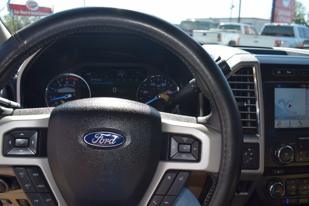 Used 2017 Ford F250 Lariat w/ Lariat Ultimate Package AWD/4WD image 17