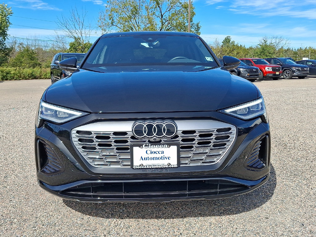 Used 2024 Audi Q8 e-tron Premium Plus AWD/4WD image 5
