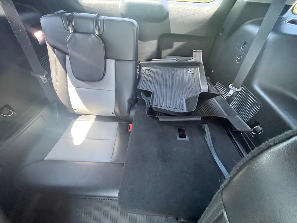 Used 2022 Ford Explorer XLT w/ Equipment Group 202A AWD/4WD image 12
